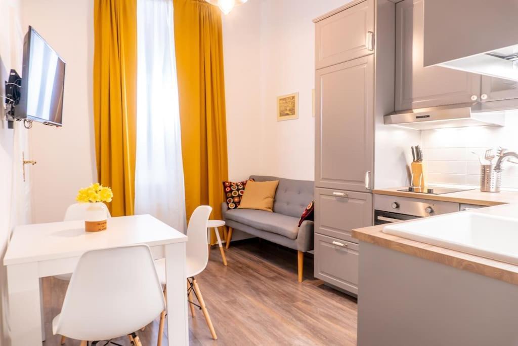 Central And Comfy 2Bdr Apartment Near Parliament Belgrad Exteriör bild