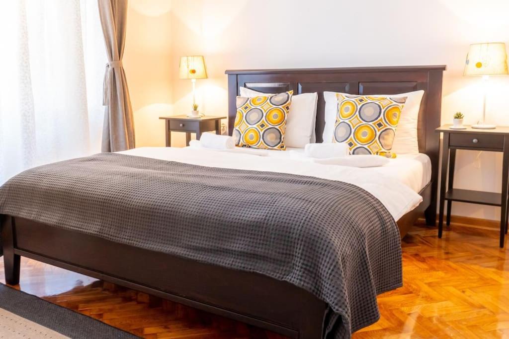 Central And Comfy 2Bdr Apartment Near Parliament Belgrad Exteriör bild